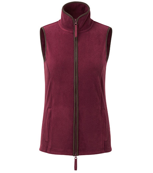 Burgundy (ca. Pantone 209C) -  / Brown (ca. Pantone 4975C)