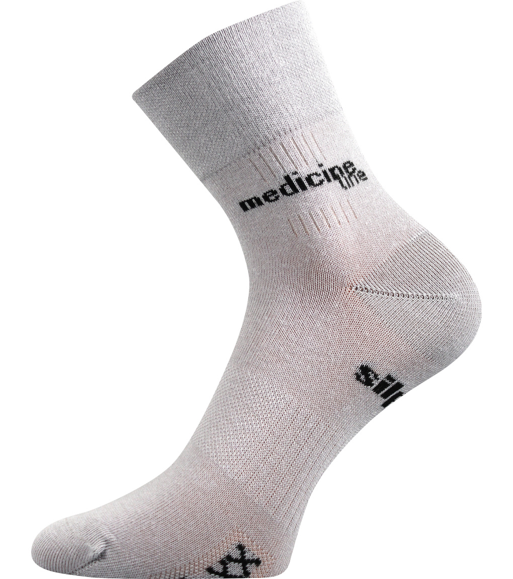 světle šedá - jasnoszary