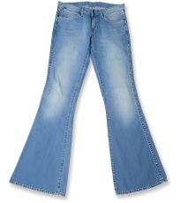 Damskie jeansy AMANDA Wrangler