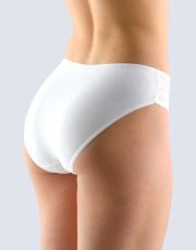 Damskie klasyczne majtki z wąskim bokiem 10216P GINA biały